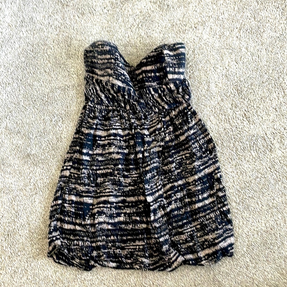 🌸2/$30 Black/Taupe Abstract Strapless Dress